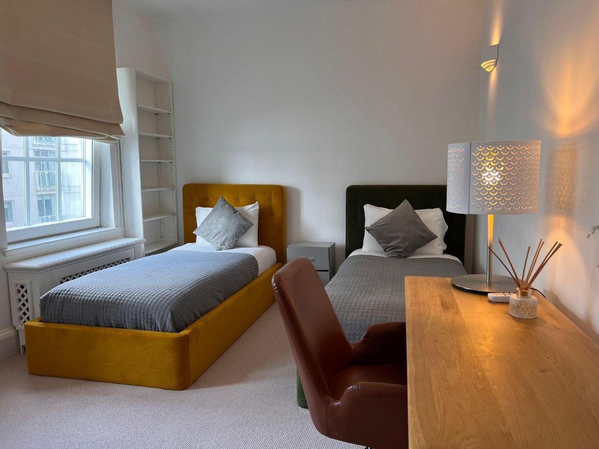 Charming 3-bed In Apartment *